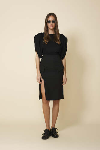 Oversized Shoulders Black Top - PNK Casual